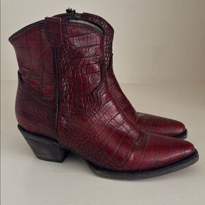 Freebird by Steven Red Croc-Embossed Boots